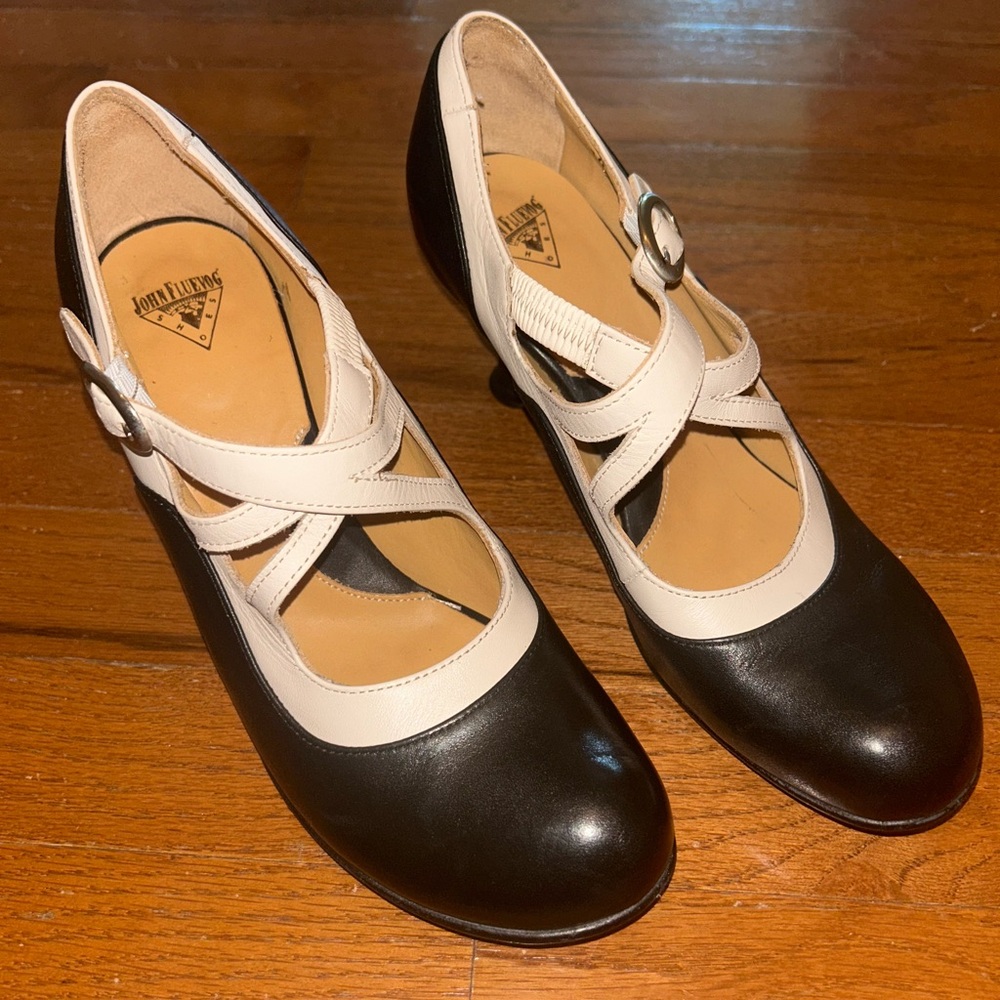 John Fluevog Bellevues Pearl Hart Criss Cross Mary Jane. Excellent Pre Owned. - Picture 2 of 11